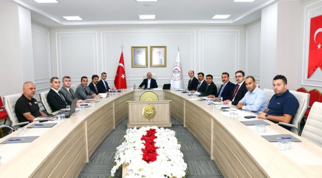 Adıyaman’da yıkım ve enkaz kaldırma çalışmaları değerlendirildi